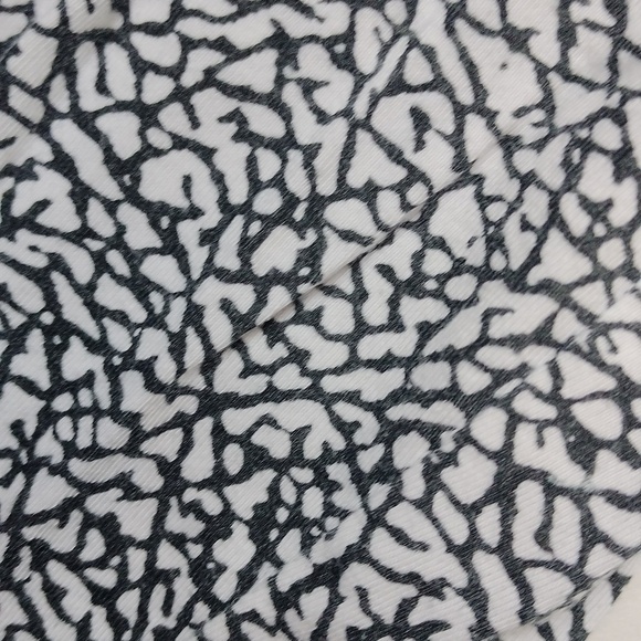 Michael Jordan #23 boys large sized youth long sleeved t shirt - Picture 5 of 12